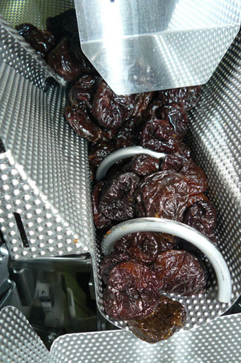 Perfect Hygiene and Rapid Changeovers for Dried Fruit Weighing